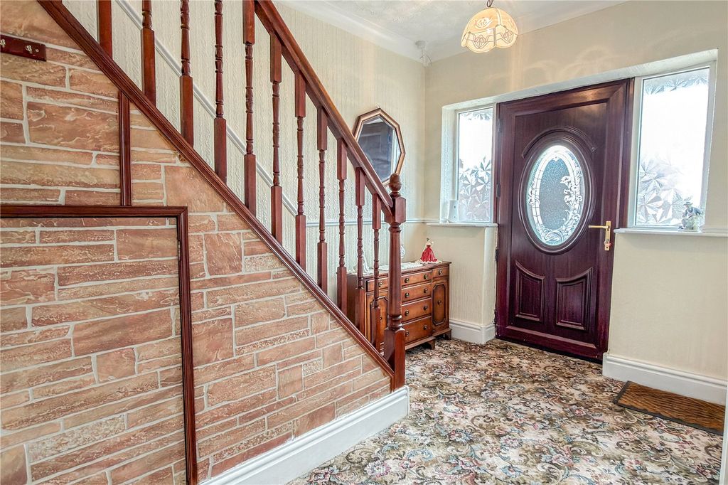 Property photo 2 of 20 Hall