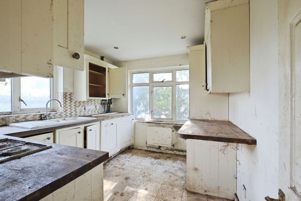 Property photo 3 of 11 Pbox-Img.Jpg