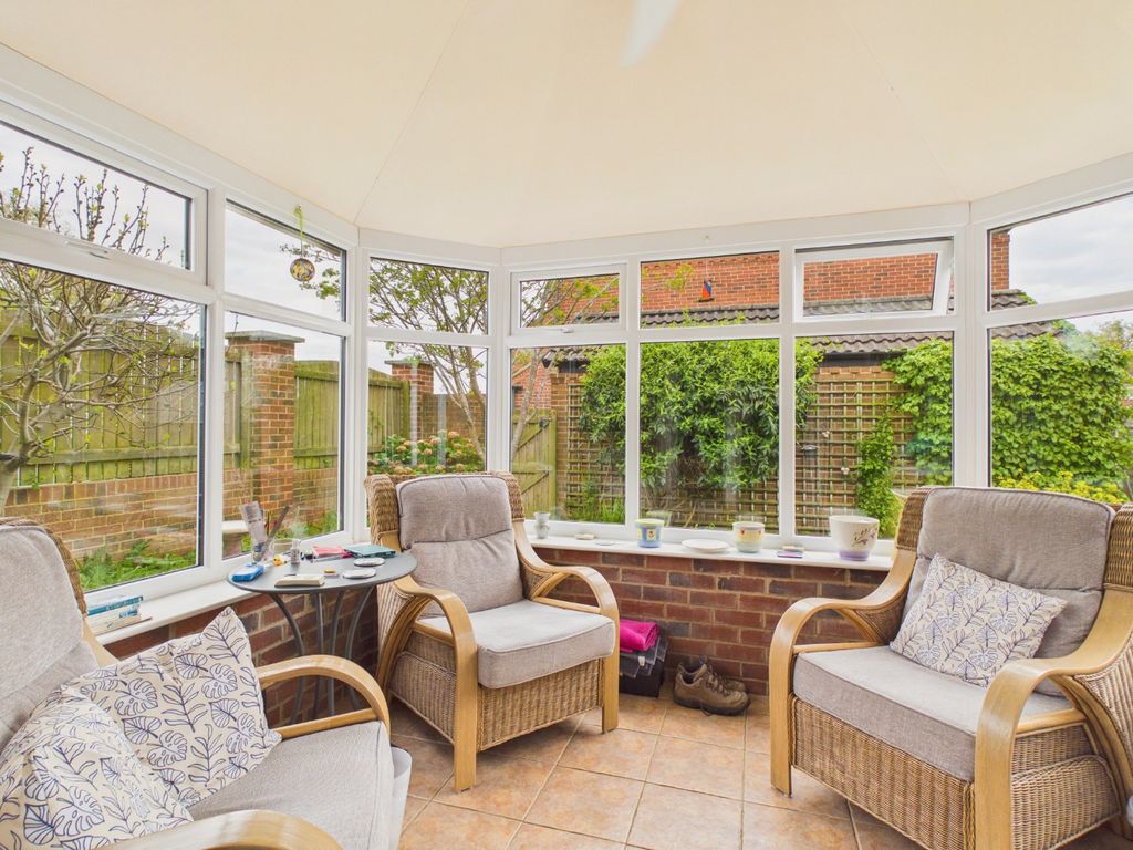 4 bed detached house for saleWickham Way, Driffield YO25 photo 5