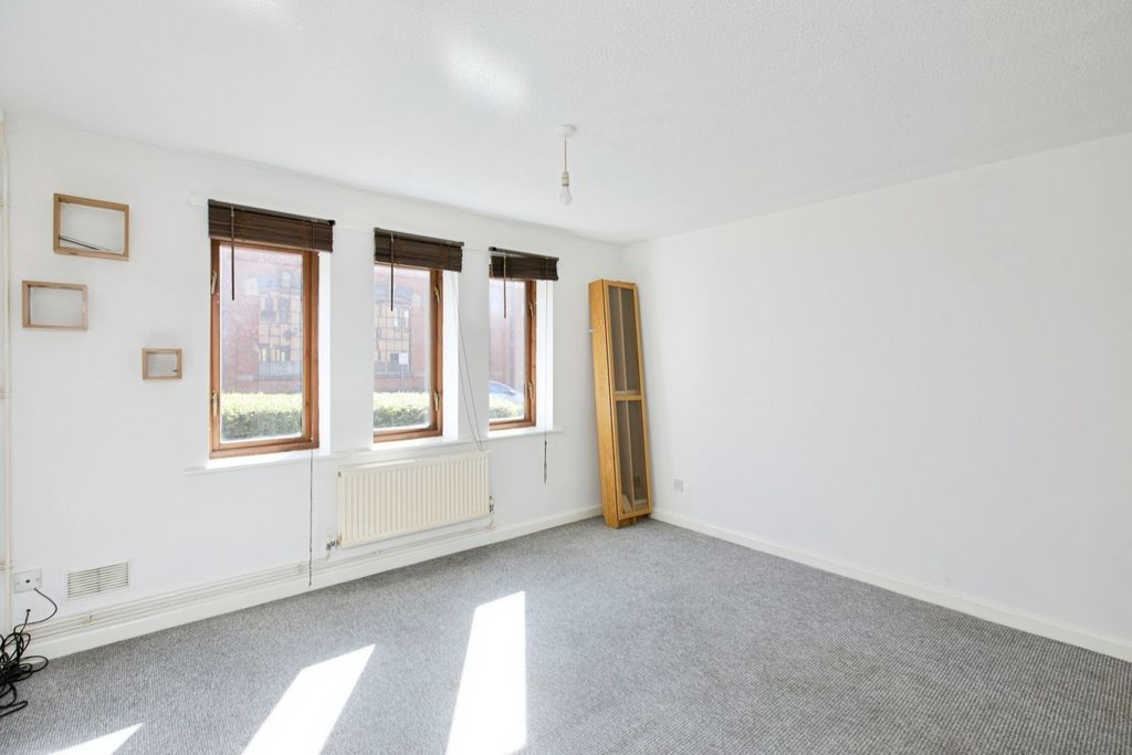 Property photo 2 of 11 Image 1