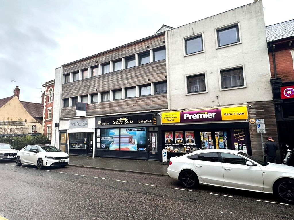 Property photo 2 of 3