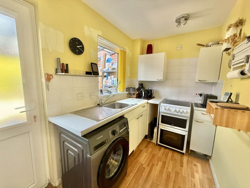 Property photo 2 of 12