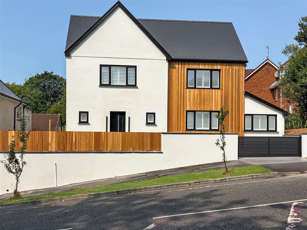 Property photo 1 of 19 External