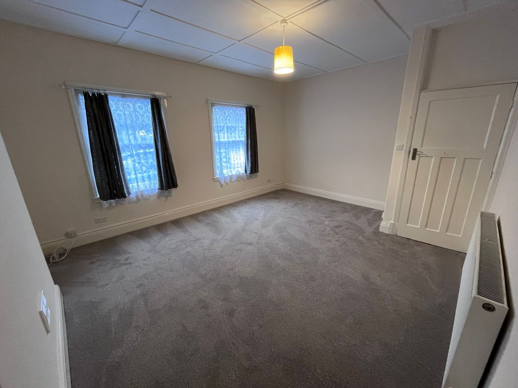 Property photo 3 of 7 Lounge