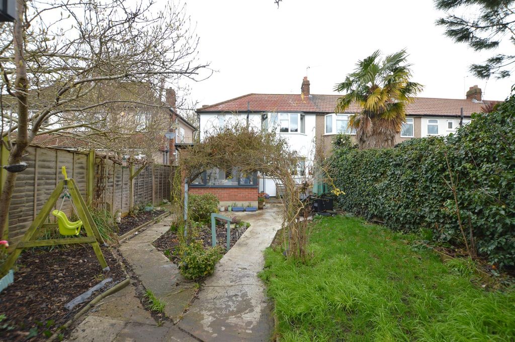 Property photo 3 of 15 41 Warren Road Rear 2.Jpg