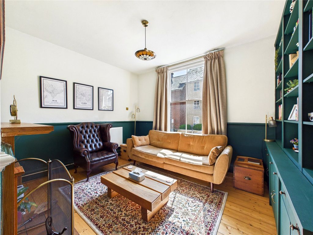 Property photo 2 of 11 Picture No. 02