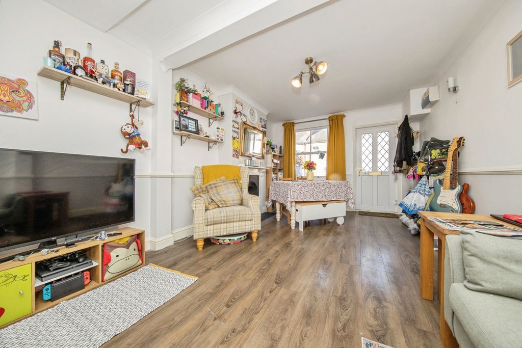 Property photo 2 of 16 Photo