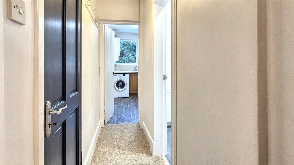 Property photo 3 of 23 Picture No. 15