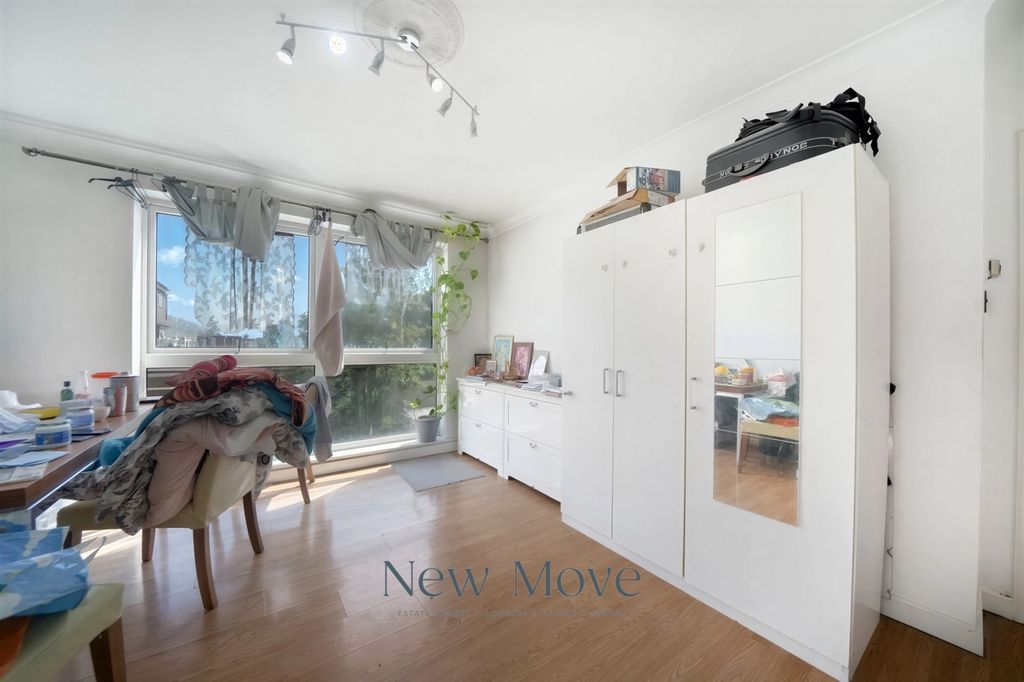Property photo 3 of 8 07Cf3c5E6A19De48B1F65Ca74d52Ffb8