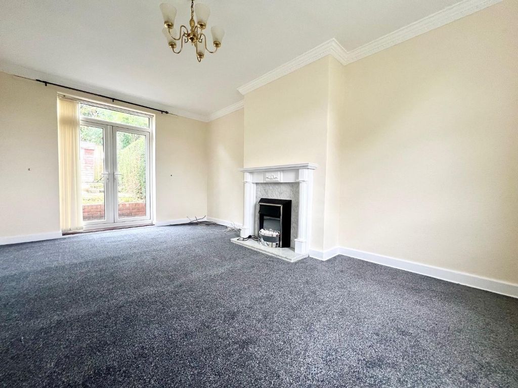 Property photo 2 of 12 181 Nethershire 5.Jpg