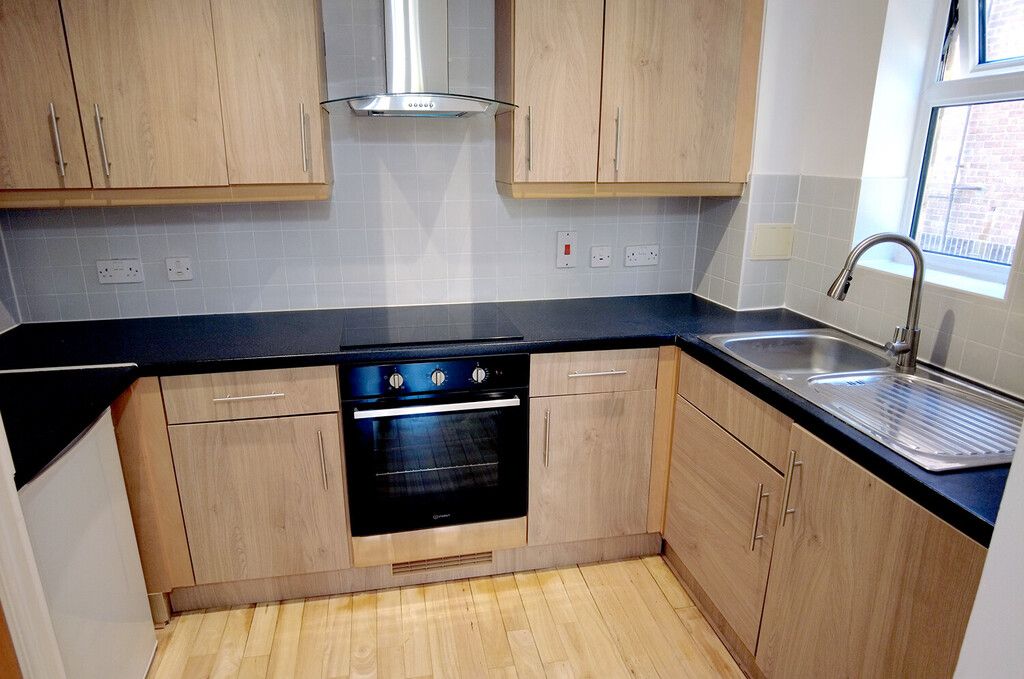 Property photo 2 of 10 Kitchen