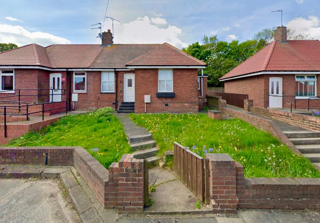 Property photo 1 of 8