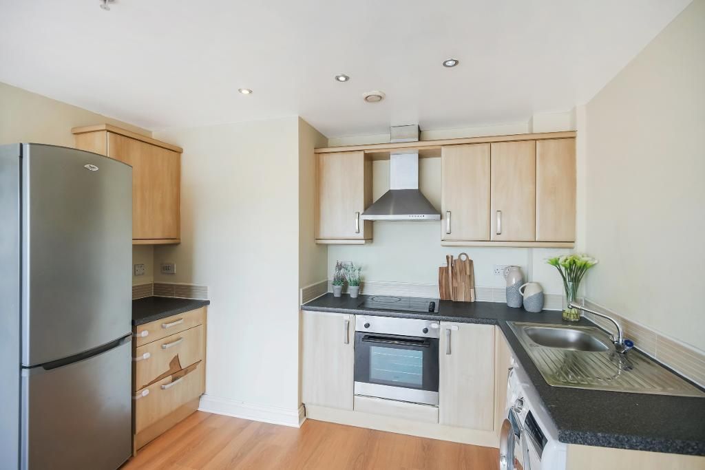 Property photo 3 of 14 Kitchen
