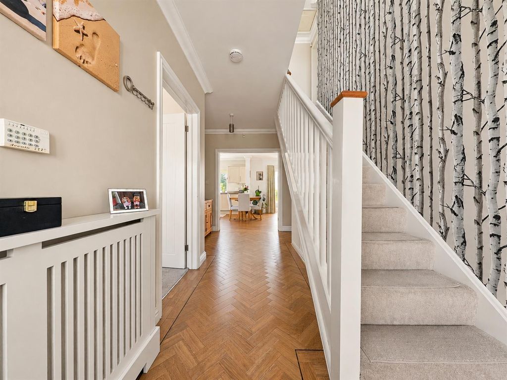 Property photo 3 of 41 Entrance And Hall (2).Jpg