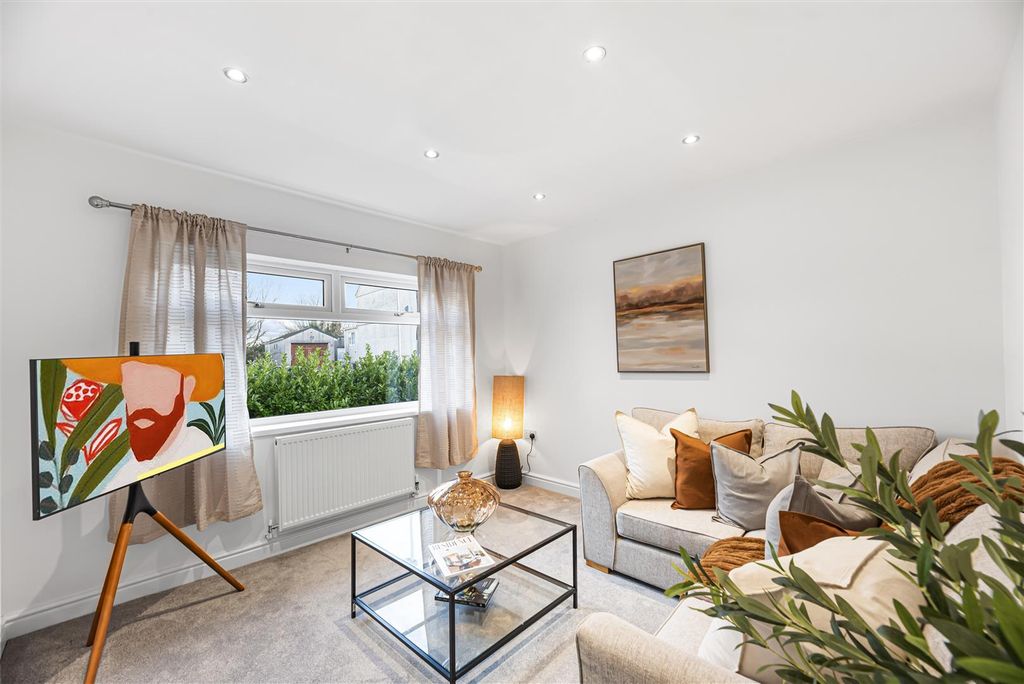 Property photo 1 of 30 Living Room