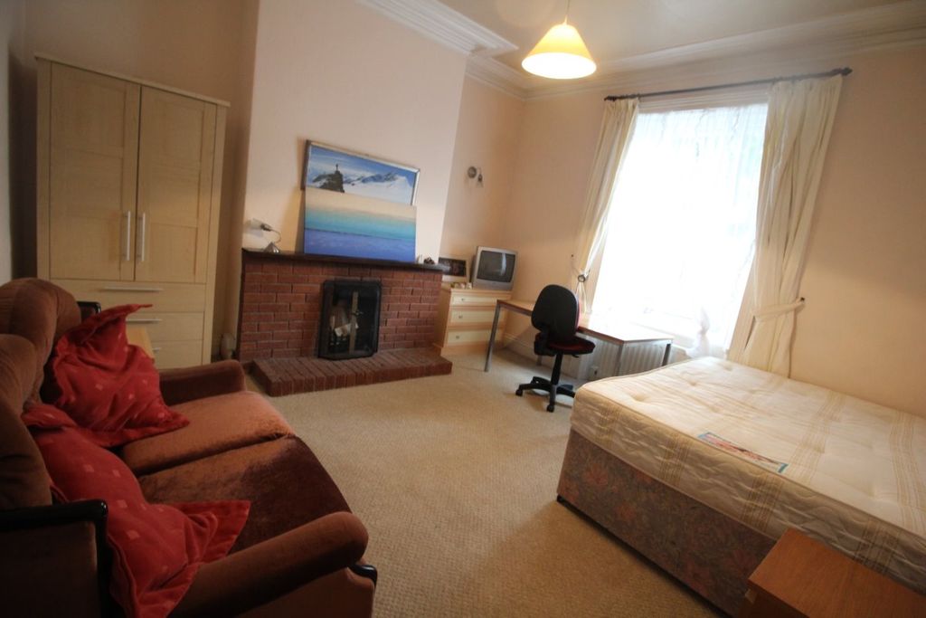 Property photo 3 of 15 Gallery