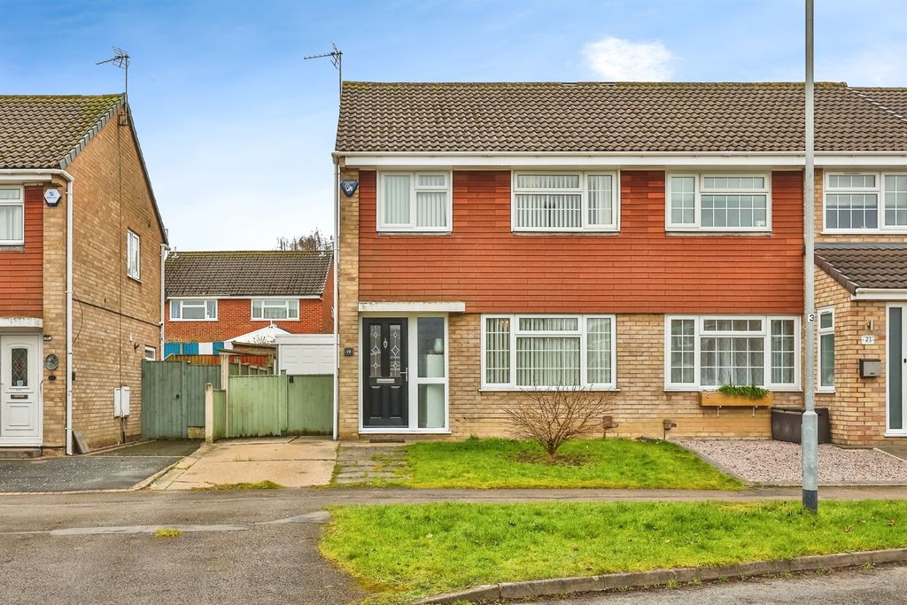 Property photo 2 of 17