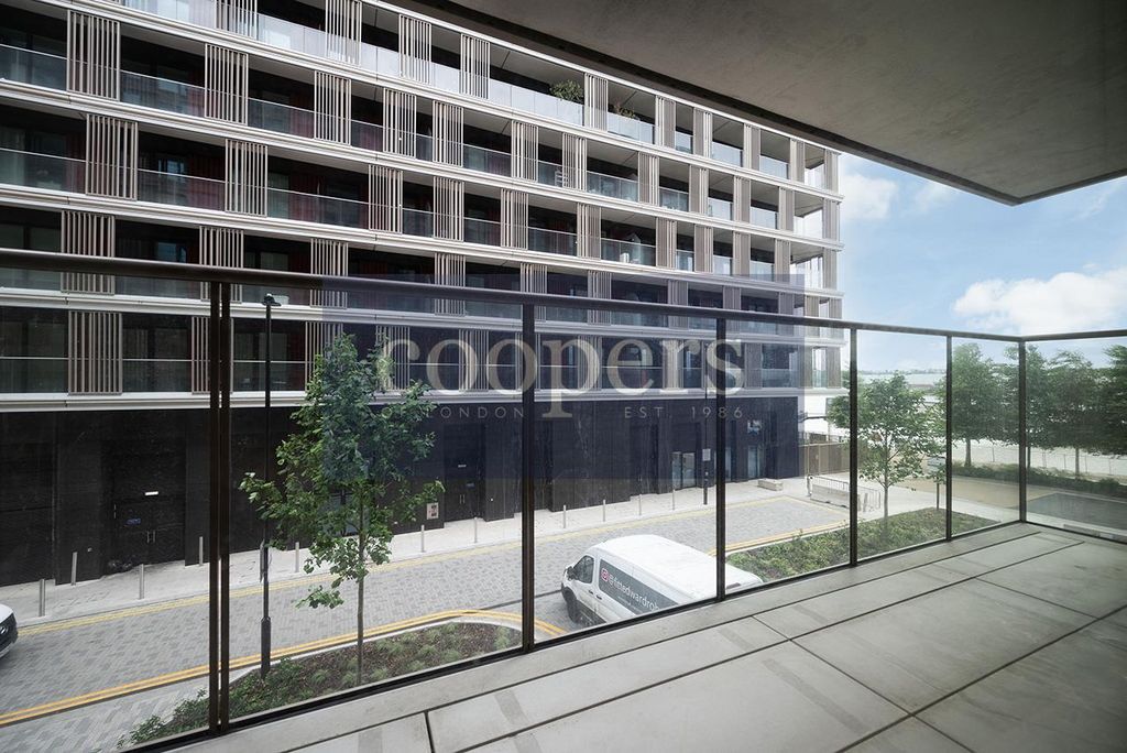 Property photo 2 of 17 W16.Jpg