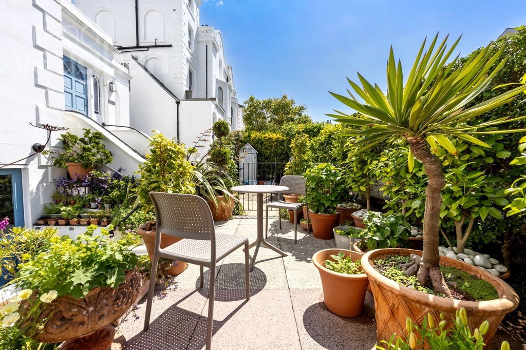 Property photo 3 of 19 Picture No. 31