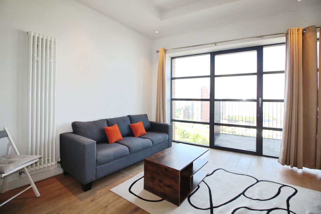Property photo 2 of 11 Lounge 3.Jpg