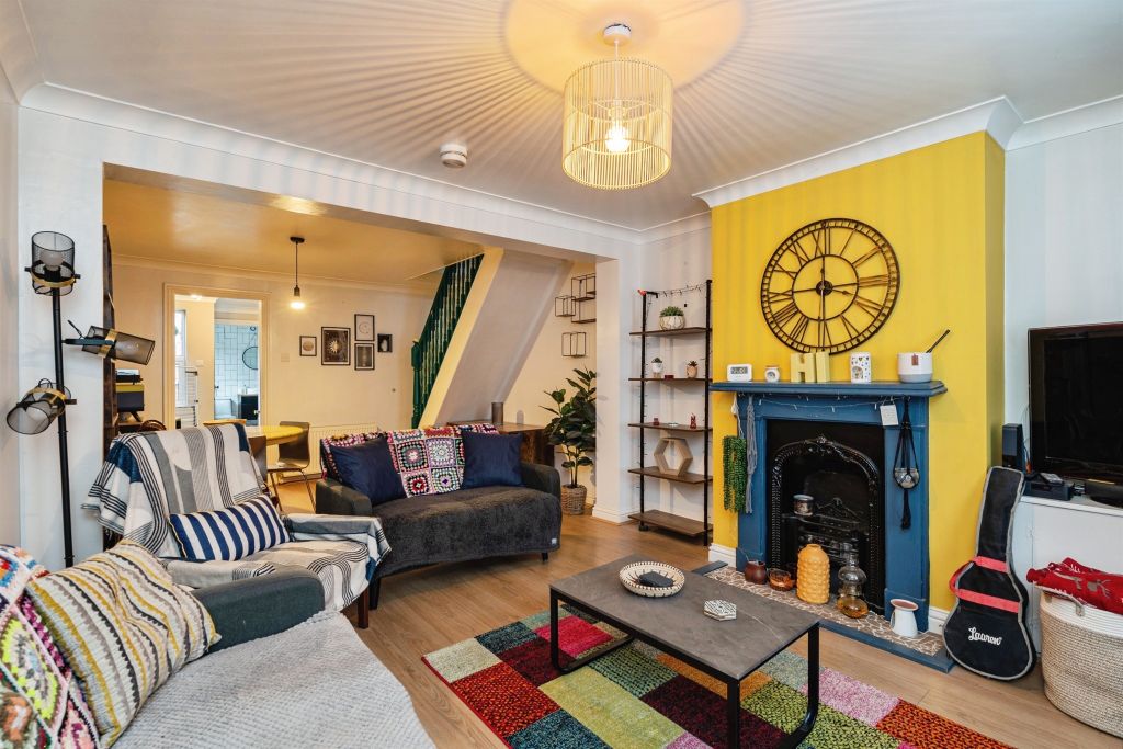 Property photo 3 of 17