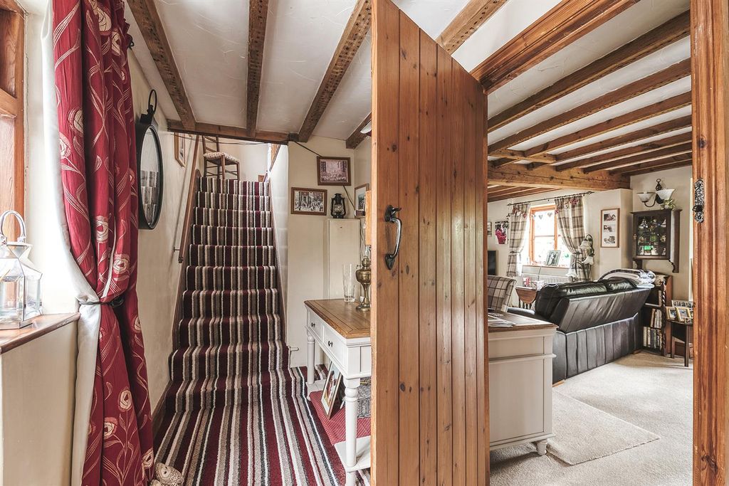 Property photo 3 of 28