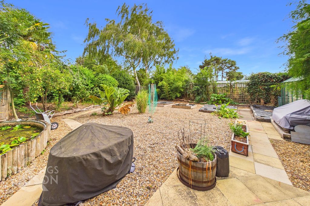 Property photo 3 of 29