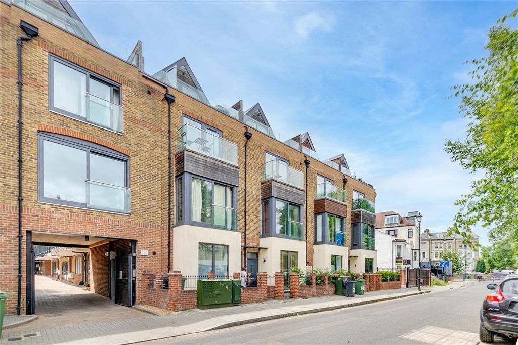 Property photo 1 of 6