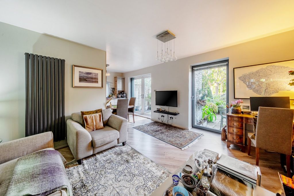 Property photo 1 of 16 Picture No. 21