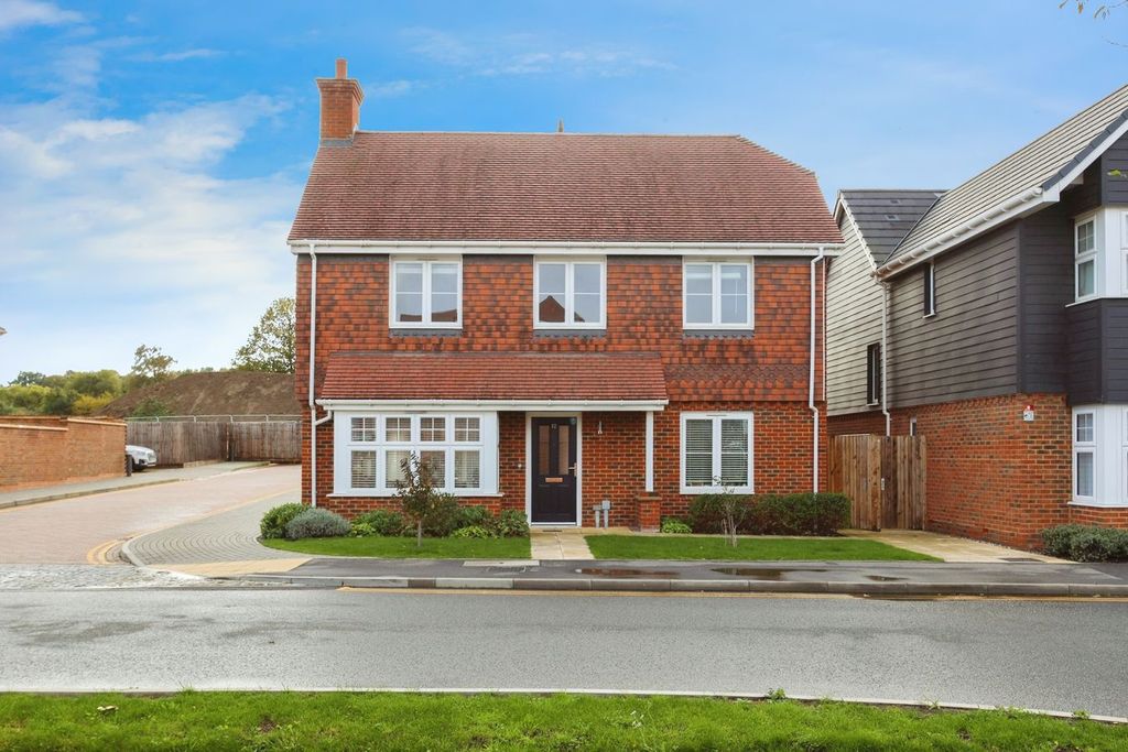 Property photo 1 of 25
