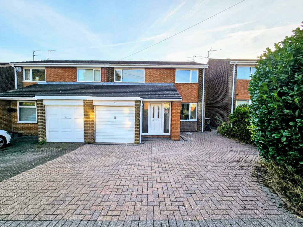 Property photo 1 of 15 Front