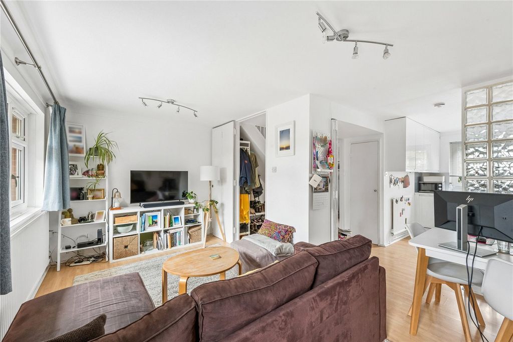 Property photo 1 of 16 Picture No. 03