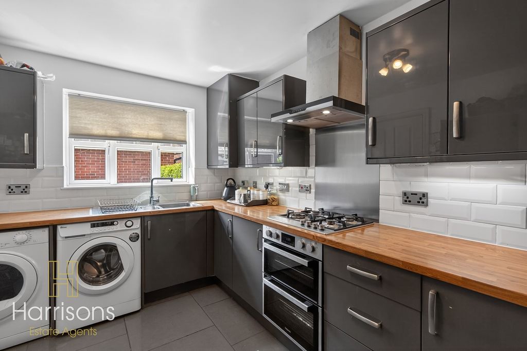 Property photo 3 of 26 5095785