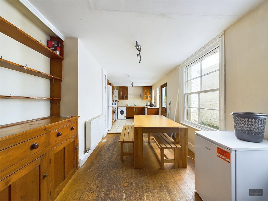 Property photo 1 of 14 Cam02887G0-Pr0252-Still006.Jpg