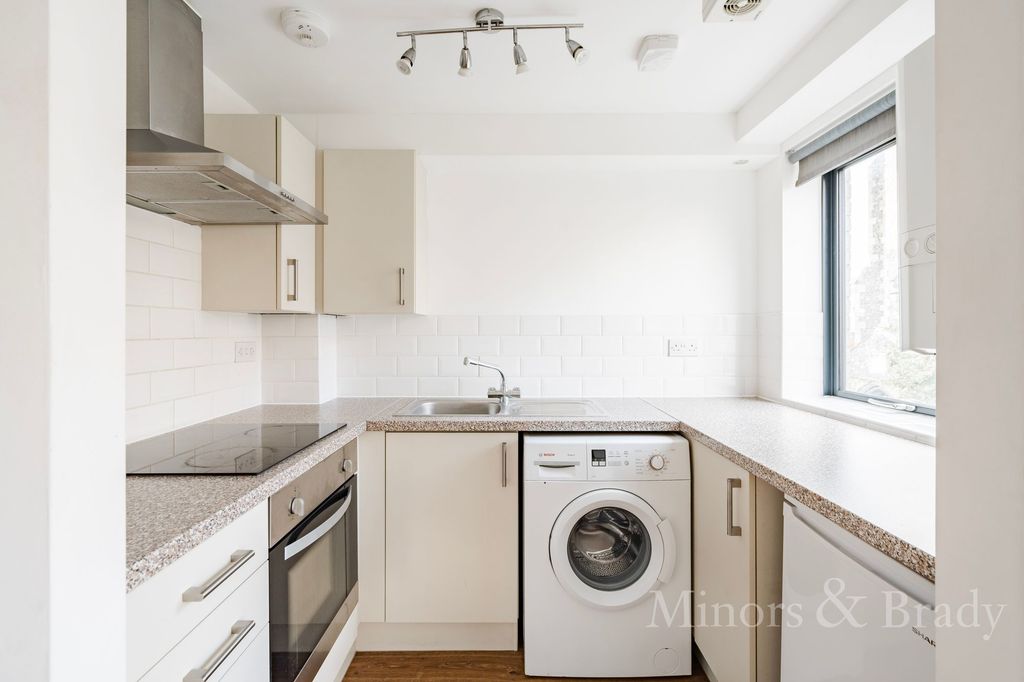 Property photo 3 of 13