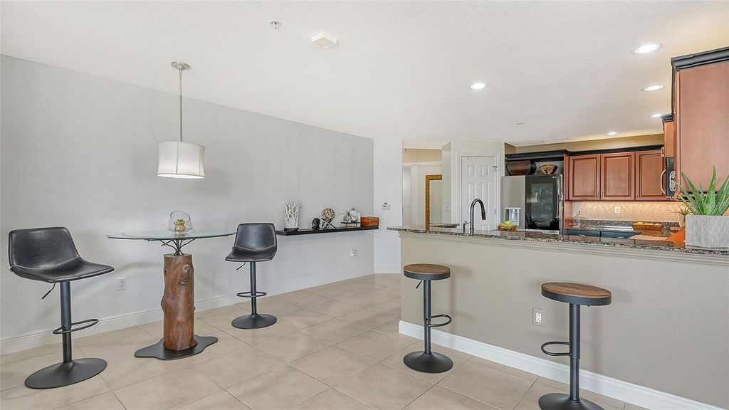 Property photo 3 of 19 <Alttext/>