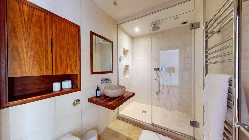 Property photo 3 of 11 Picture No. 33