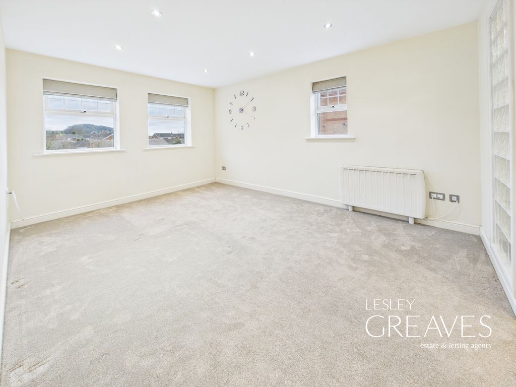 Property photo 2 of 16 Open Plan Living