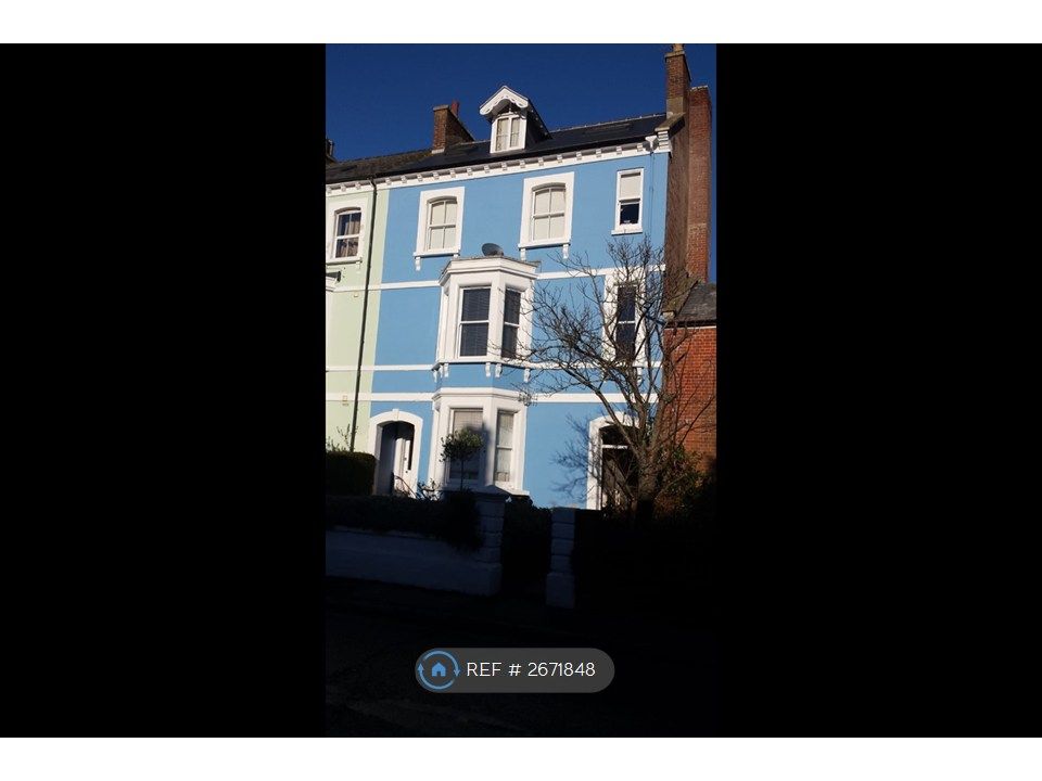 Property photo 1 of 17 External