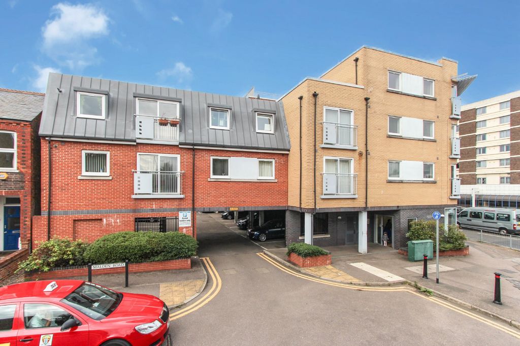 Property photo 1 of 10 Photo 01