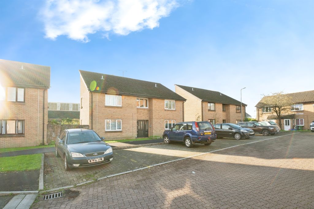 Property photo 1 of 17