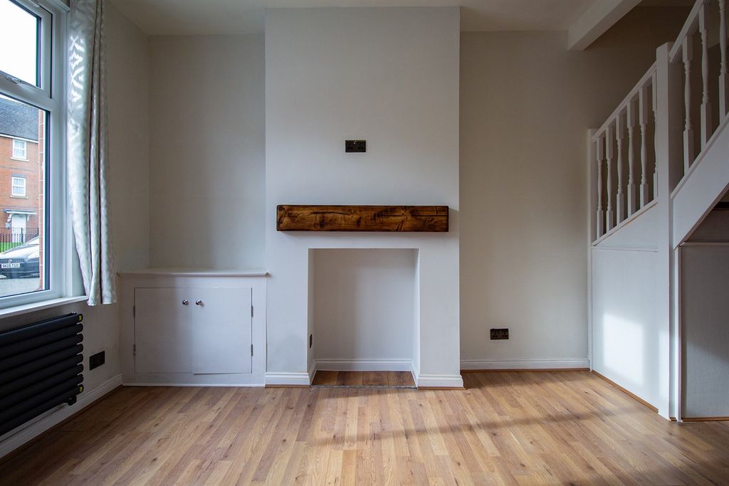 Property photo 3 of 32 Lounge / Diner