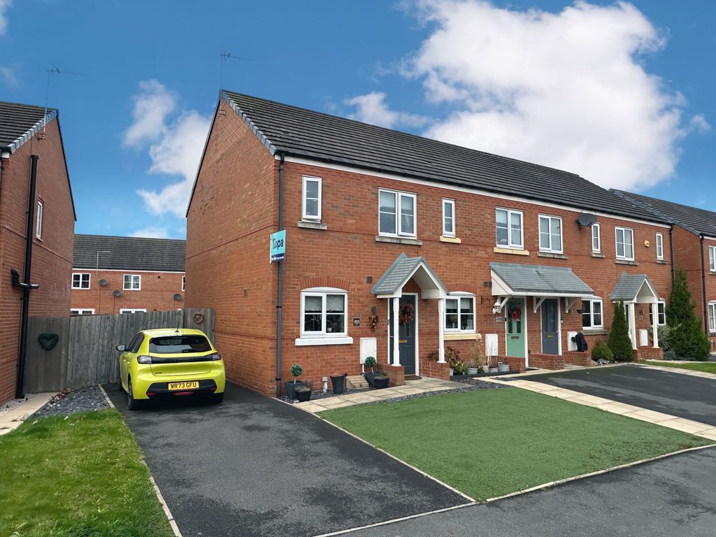 Property photo 1 of 16 1. Front.Jpg