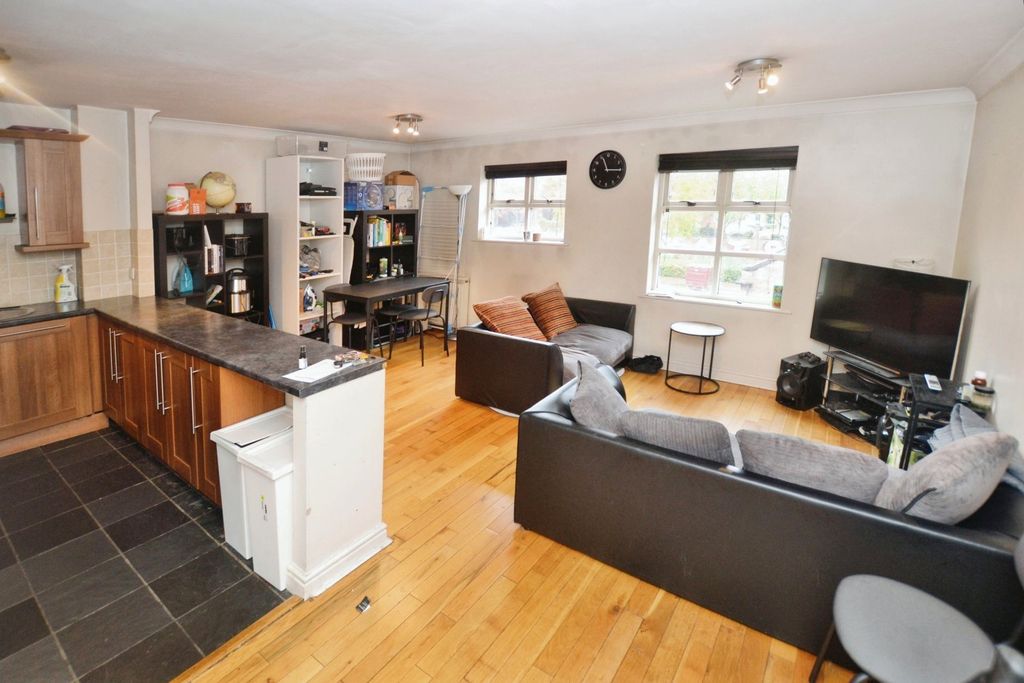 Property photo 1 of 14 Picture No. 17