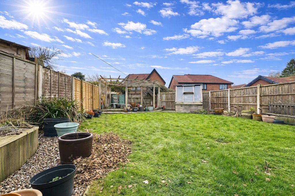 Property photo 2 of 32 Cfb548Ae-Beba-47A0-Ae56-90B458D6F855.Png