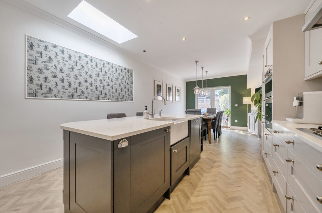 Property photo 3 of 14 1465809-11-6A0F2d...