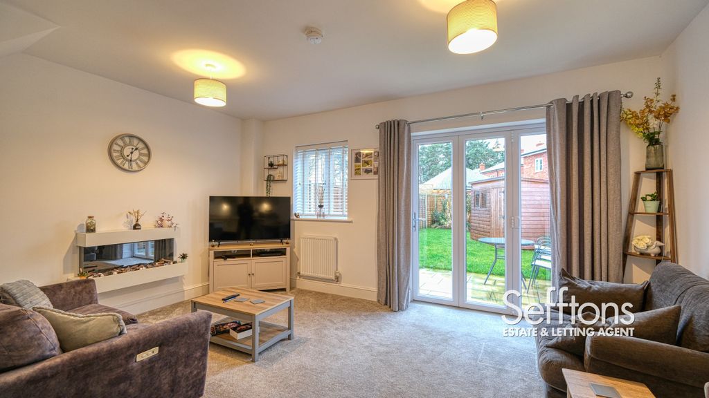 Property photo 3 of 14 Dscf8959_36