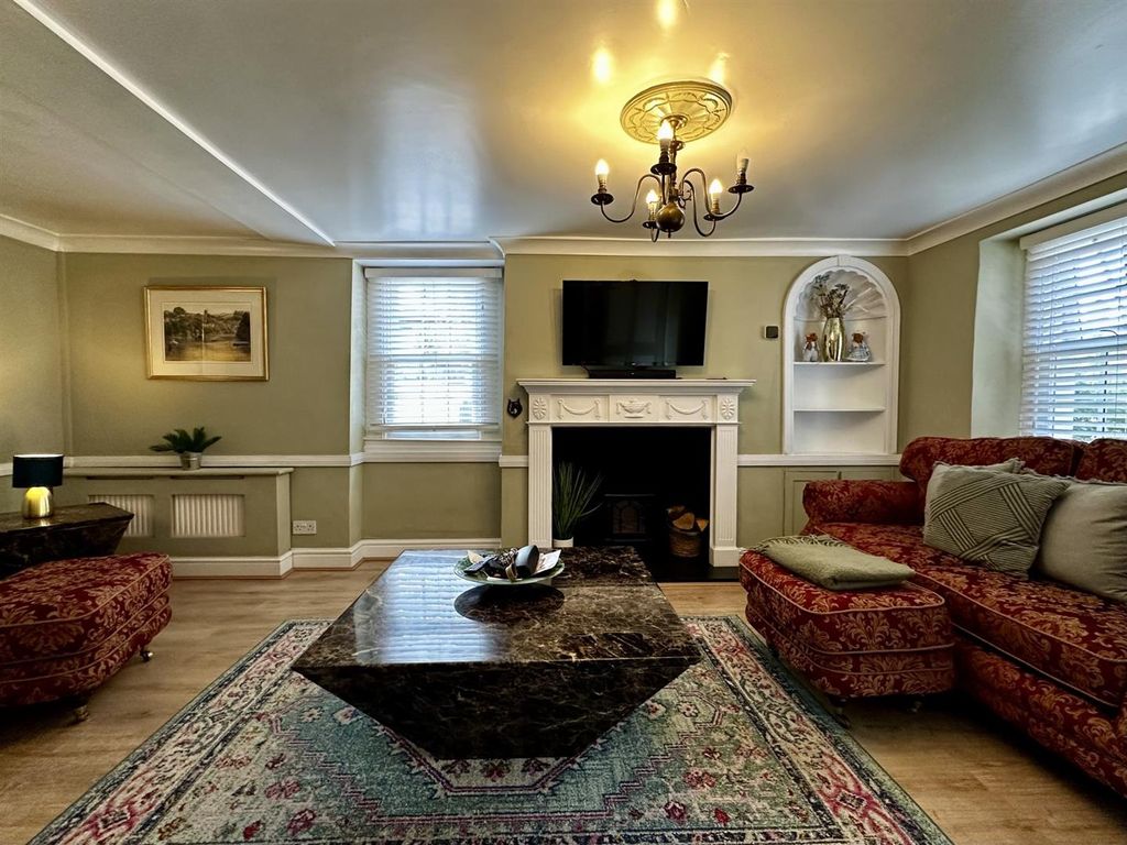 Property photo 2 of 12 6.Jpg