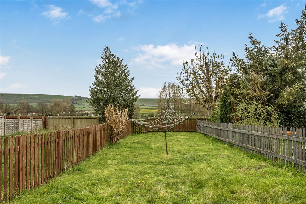 Property photo 2 of 22 1435914-15-69cd0F950E009.Jpg