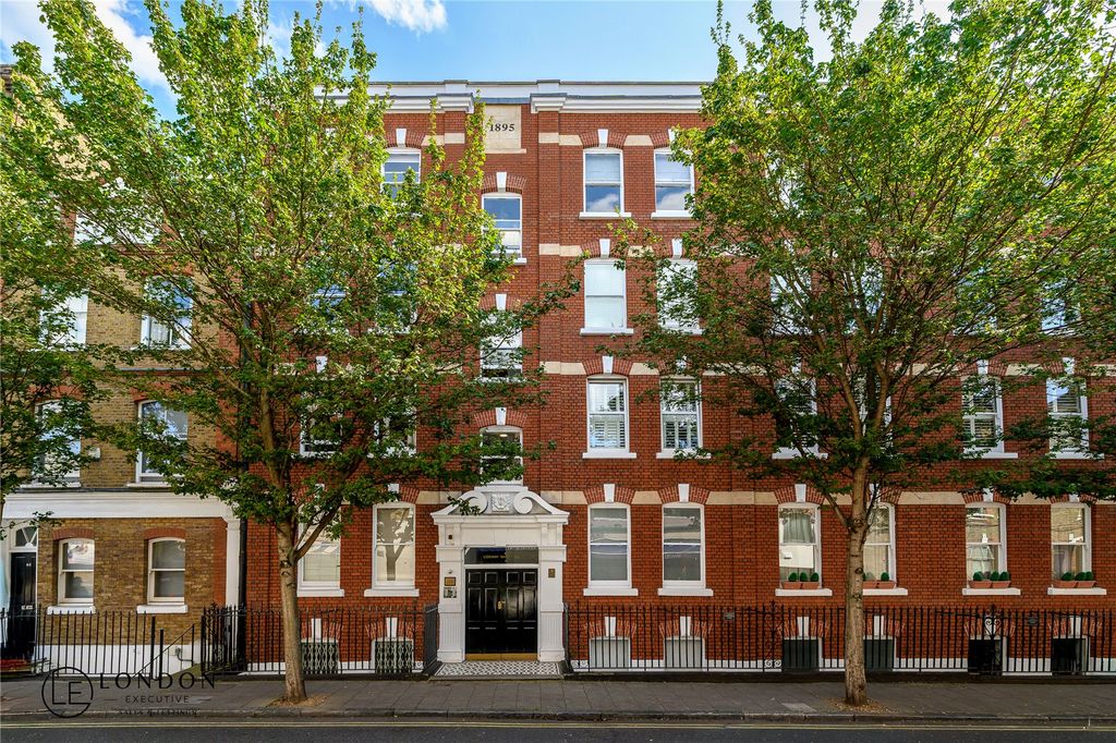 Property photo 2 of 16 Picture No. 24